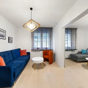  Apartament Close To 1